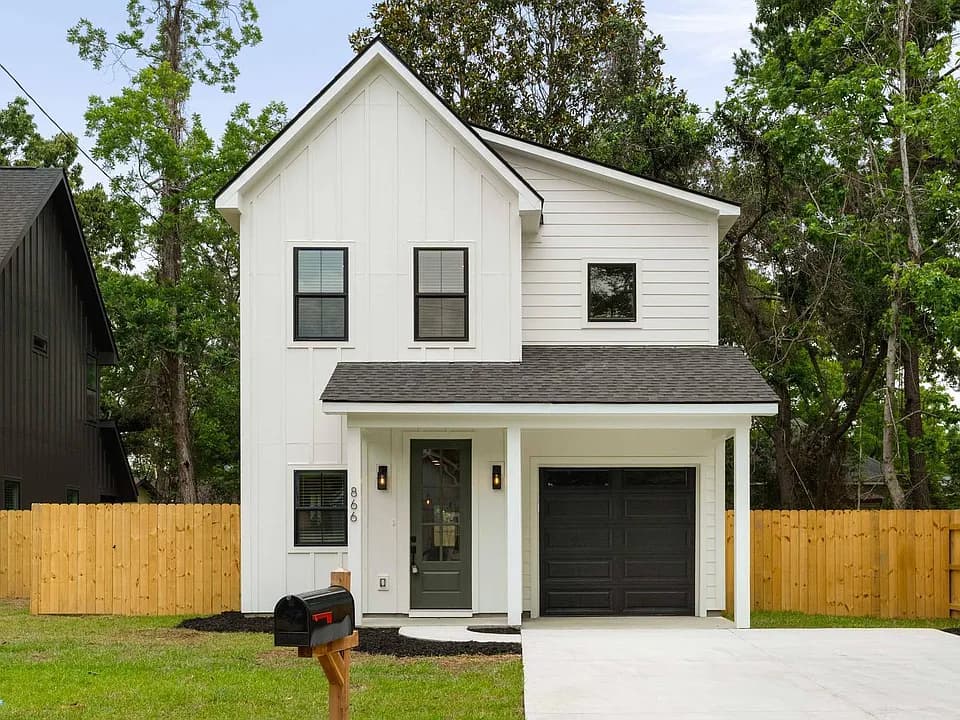 866 Tripe Street exterior